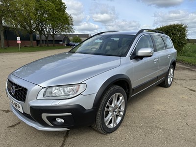Lot 12 - 2014 Volvo XC70 SE Lux D5 AWD automatic, 5 door estate, reg. no. KS14 MFP