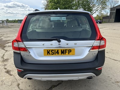 Lot 12 - 2014 Volvo XC70 SE Lux D5 AWD automatic, 5 door estate, reg. no. KS14 MFP