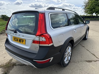Lot 12 - 2014 Volvo XC70 SE Lux D5 AWD automatic, 5 door estate, reg. no. KS14 MFP