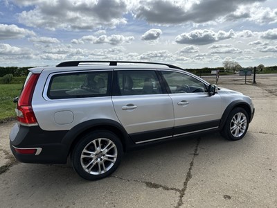Lot 12 - 2014 Volvo XC70 SE Lux D5 AWD automatic, 5 door estate, reg. no. KS14 MFP
