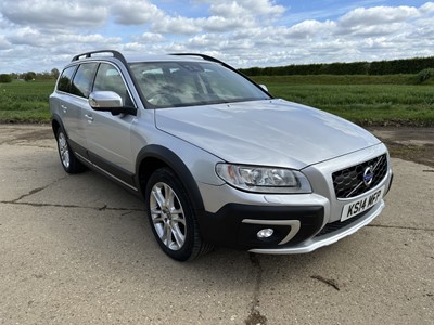 Lot 12 - 2014 Volvo XC70 SE Lux D5 AWD automatic, 5 door estate, reg. no. KS14 MFP