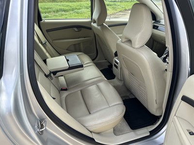 Lot 12 - 2014 Volvo XC70 SE Lux D5 AWD automatic, 5 door estate, reg. no. KS14 MFP