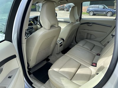 Lot 12 - 2014 Volvo XC70 SE Lux D5 AWD automatic, 5 door estate, reg. no. KS14 MFP