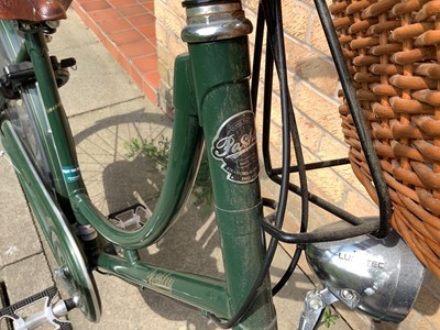 Lot 2 - Pashley Vintage style Ladies cycle ( cost £800 new)