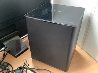 Lot 1 - 54" Samsung UHD flat screen TV - Samsung DVD/Blue ray player, Samsung sound bar with remote speaker (Complete with remote controls, leads and instruction's together with 100 Gb external hard drive)