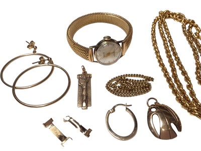 Lot 350 - Group of gold jewellery to include an 18ct gold rope twist chain, Edwardian 9ct gold fetter link bracelet, a pair of 9ct gold earrings, a yellow metal chain and a 9ct gold cased Baume wristwatch on...