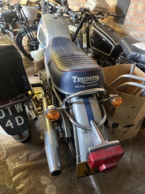 Lot 31 - 1977 Triumph Silver Jubilee Bonneville, 744cc motorcycle reg. no. VOO 99S
