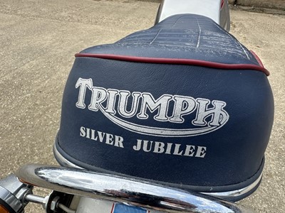 Lot 31 - 1977 Triumph Silver Jubilee Bonneville, 744cc motorcycle reg. no. VOO 99S