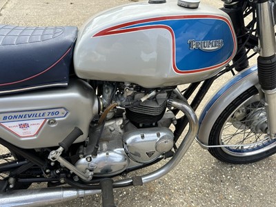 Lot 31 - 1977 Triumph Silver Jubilee Bonneville, 744cc motorcycle reg. no. VOO 99S