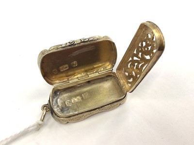 Lot 63 - Victorian silver vinaigrette