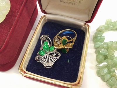 Lot 28 - Group of jade/ green hardstone jewellery