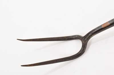 Lot 995 - Good George III brass inlaid wrought iron toasting fork
