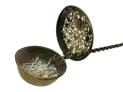 Lot 1001 - 17th / 18th century brass warming pan