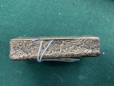 Lot 813 - Fine late 18th / early 19th century continental silver gilt snuff box