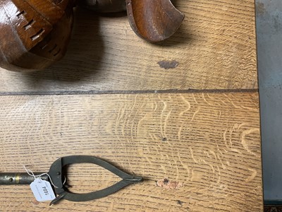 Lot 1606 - 19th French oak farmhouse table