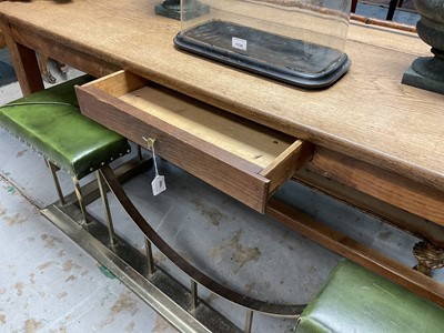 Lot 1606 - 19th French oak farmhouse table