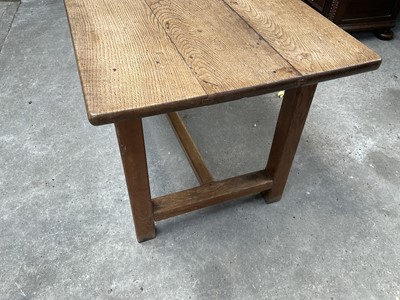 Lot 1606 - 19th French oak farmhouse table