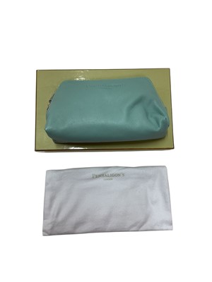 Lot 2083 - Boxed Penhaligon's small jewellery roll, wallet and purse. Also a cosmetic bag. Links boxed credit card wallet, plus two silver purses/wallets.