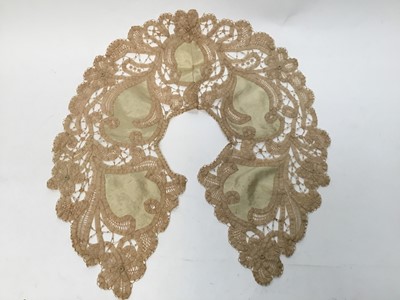 Lot 2114 - Box of antique lace
