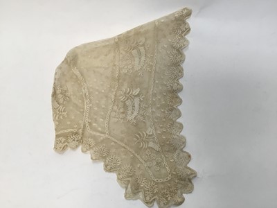 Lot 2114 - Box of antique lace