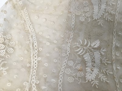 Lot 2114 - Box of antique lace