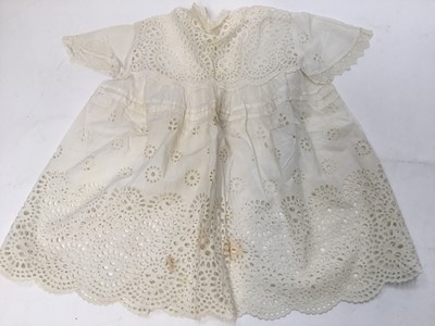 Lot 2114 - Box of antique lace
