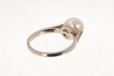 Lot 538 - Cultured pearl and diamond ring with an 8.5mm pearl (not tested for natural origin) with diamond-set platinum shoulders on 18ct white gold shank