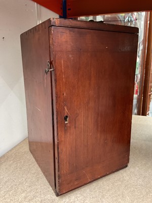 Lot 334 - Early 20th century microscope by C. Baker, 244 High Holborn, London, no. 5915, in wooden case with glass slides