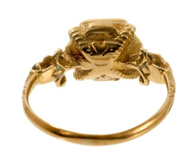 Lot 504 - Antique Renaissance emerald and gold ring, possibly 16th/17th century