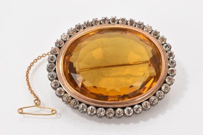 Lot 513 - Antique paste set white metal pendant necklace and an antique glass and paste set oval brooch (2)
