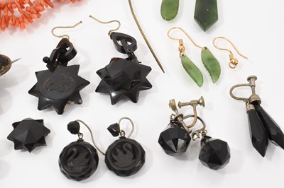 Lot 535 - Group of antique and later jewellery