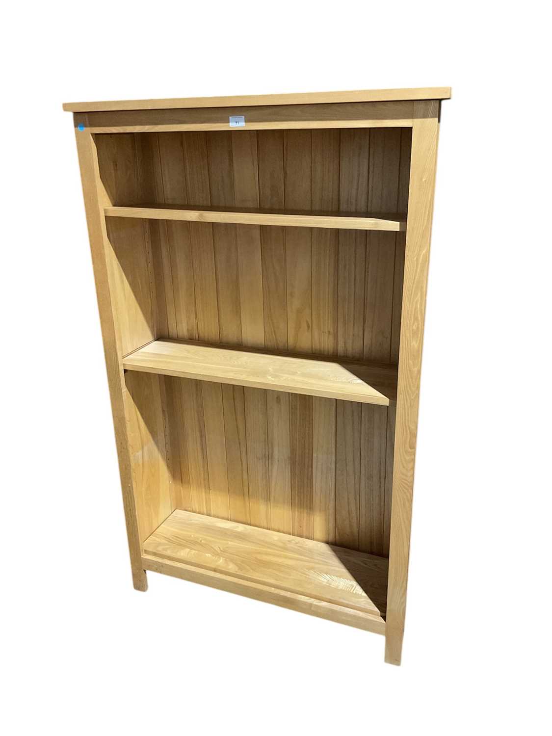 Lot 51 - Contemporary light oak open bookcase, 96.5cm wide, 31cm deep, 155.5cm high