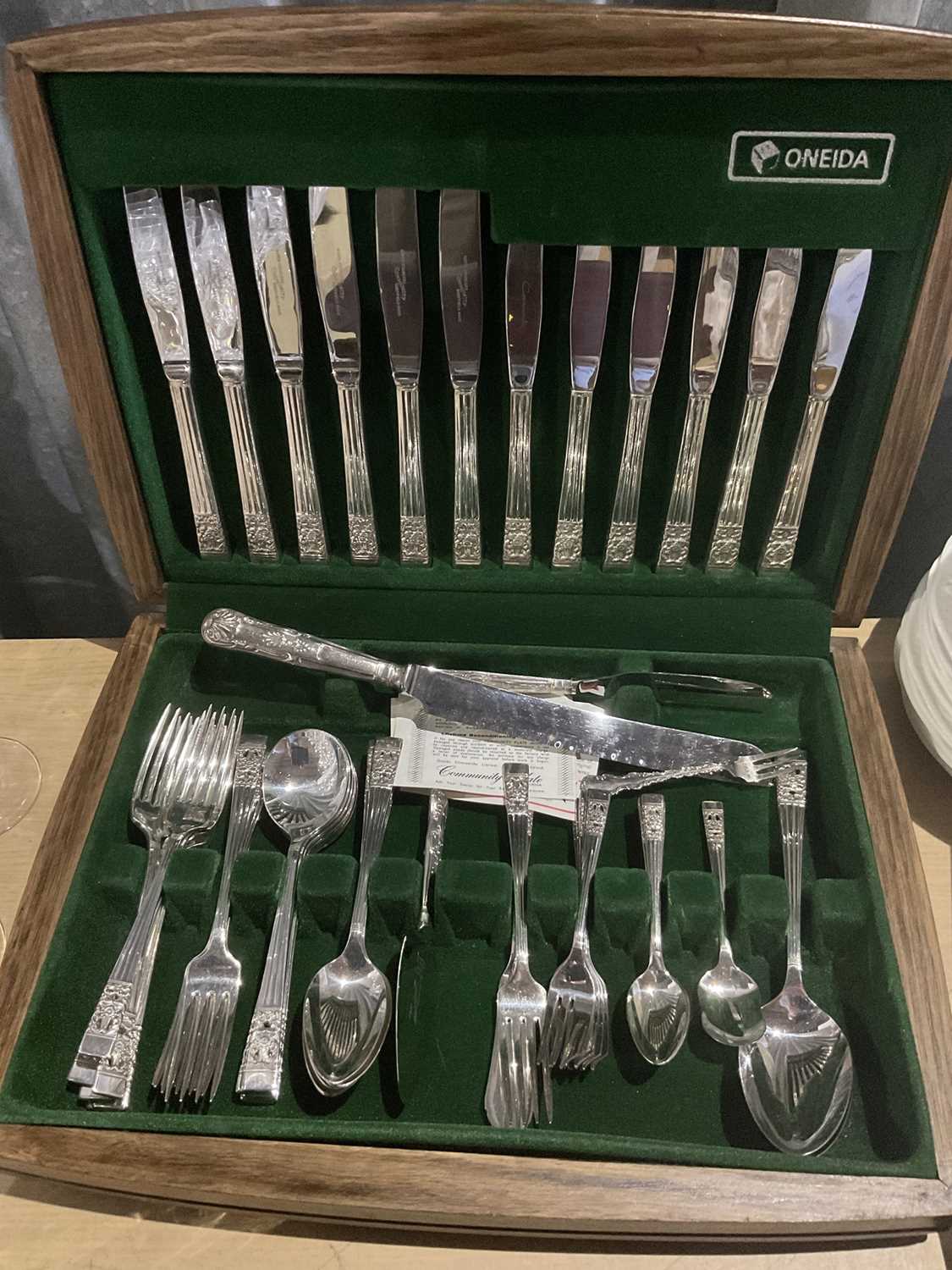 Lot 226 - Oneida silver plated canteen of cutlery and a Sant' Andrea canteen of cutlery and a plared tray