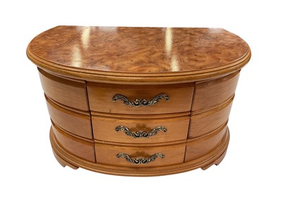 Lot 111 - Wooden jewellery box containing silver and white metal jewellery including gem set pendants and rings, earrings, green hard stone bead necklaces etc