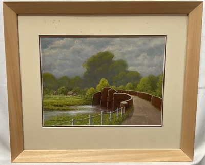 Lot 82 - Edmund Starling (20th Century, East Anglian) pastel - The Old Crinkle-Crankle Bridge, signed and dated '86, 25cm x 34cm, glazed frame