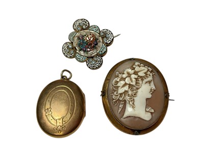 Lot 172 - Group of antique brooches and jewellery to include a Victorian gold plated snake bangle