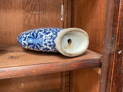 Lot 82 - Chinese blue and white pilgrim vase / 19th century Canton enamelled teabowl