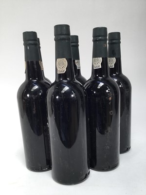 Lot 87 - Six bottles, Taylor's1980 vintage port