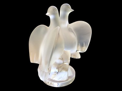 Lot 1119 - Lalique pair of doves (chip to beak)
