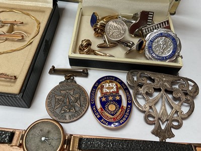 Lot 73 - Group of vintage costume jewellery including 9ct gold bracelet, three 9ct gold bar brooches, 9ct gold cased wristwatch and a small group of nursing badges