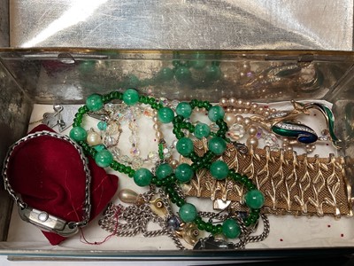 Lot 73 - Group of vintage costume jewellery including 9ct gold bracelet, three 9ct gold bar brooches, 9ct gold cased wristwatch and a small group of nursing badges