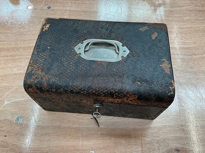 Lot 14 - Victorian leather jewellery box with original fitted green velvet interior and Bramah lock with key