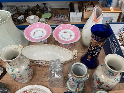 Lot 25 - Group of ceramics