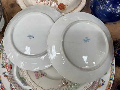 Lot 25 - Group of ceramics