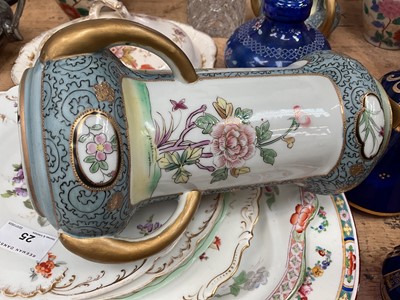 Lot 25 - Group of ceramics