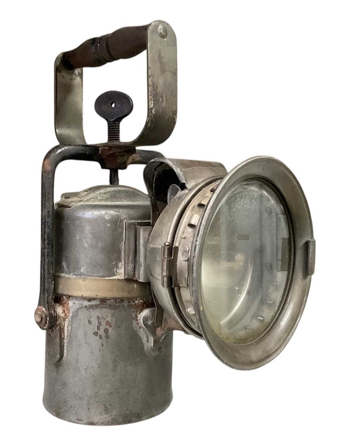 Lot 24 - Early 20th century Crestella Engineering Co Ltd, 'The Premier Lamp' with turned wood handle, 26cm in overall height.