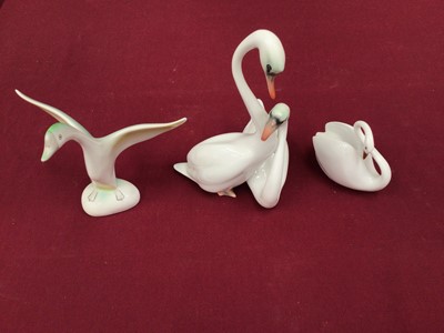 Lot 1165 - Herend porcelain figure of two swans numbered 5192, together with other Hungarian items