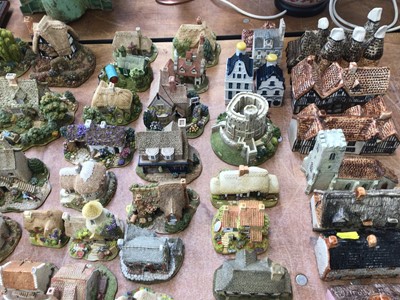Lot 5094 - Three boxes of Lilliput Lane cottages, together with two other boxes of cottage ware and other ceramics (5 boxes)