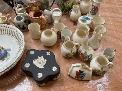 Lot 5077 - Group of crested ware, fairings and other china ornaments