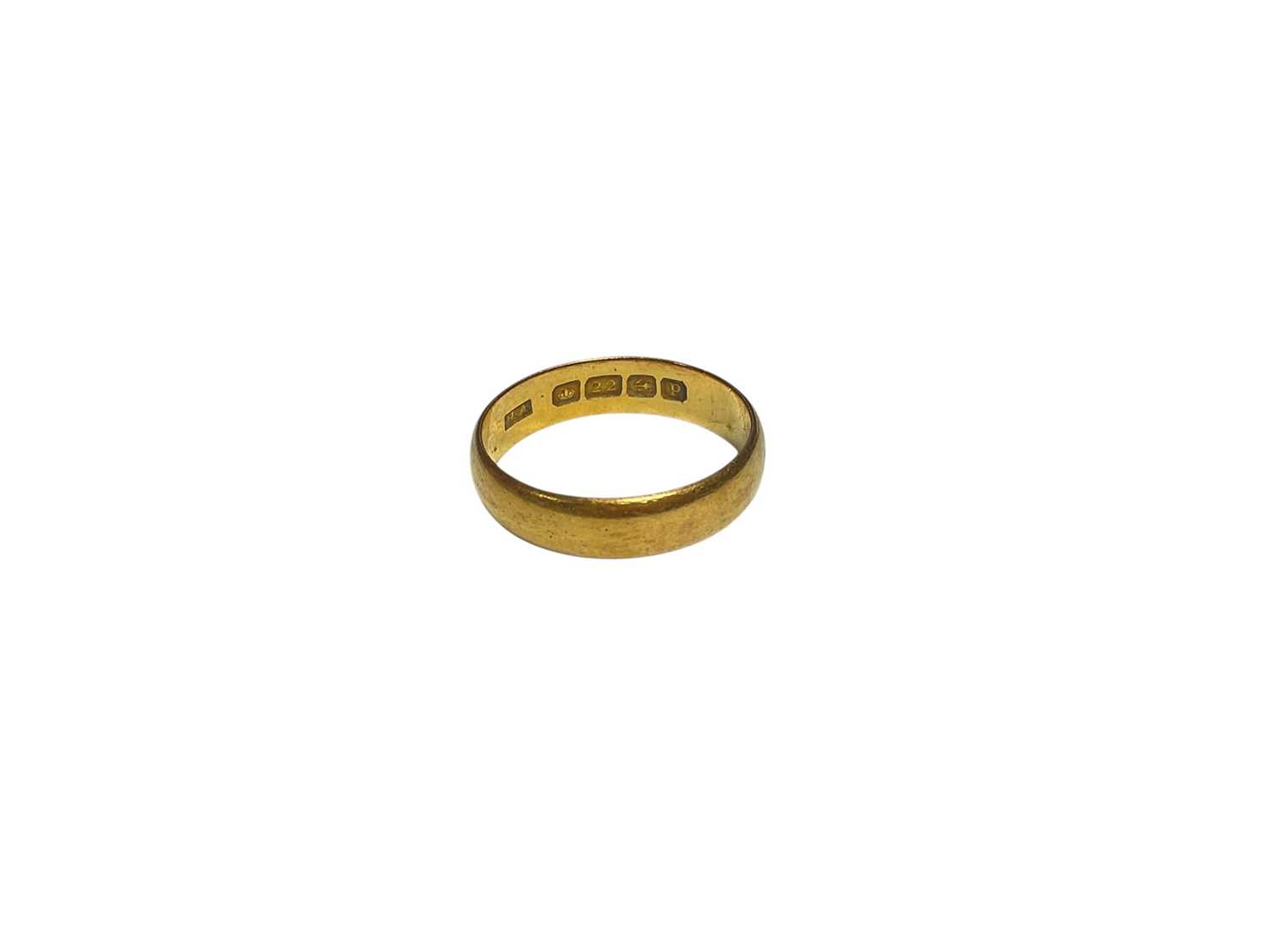 Lot 90 - 22ct gold wedding ring